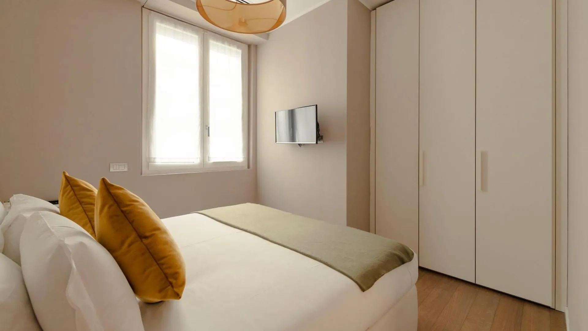 Heart Milan Apartments San Sepolcro Duomo Italy