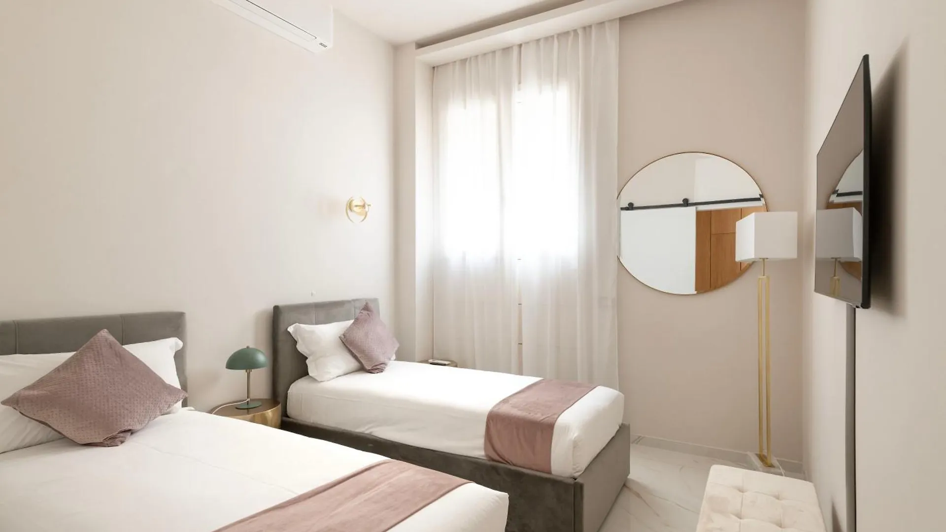 Heart Milan Apartments San Sepolcro Duomo 0*,