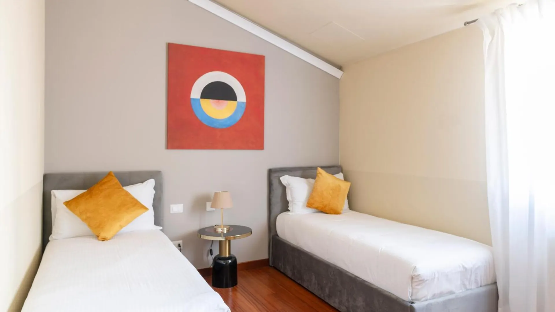 Heart Milan Apartments San Sepolcro Duomo Italien