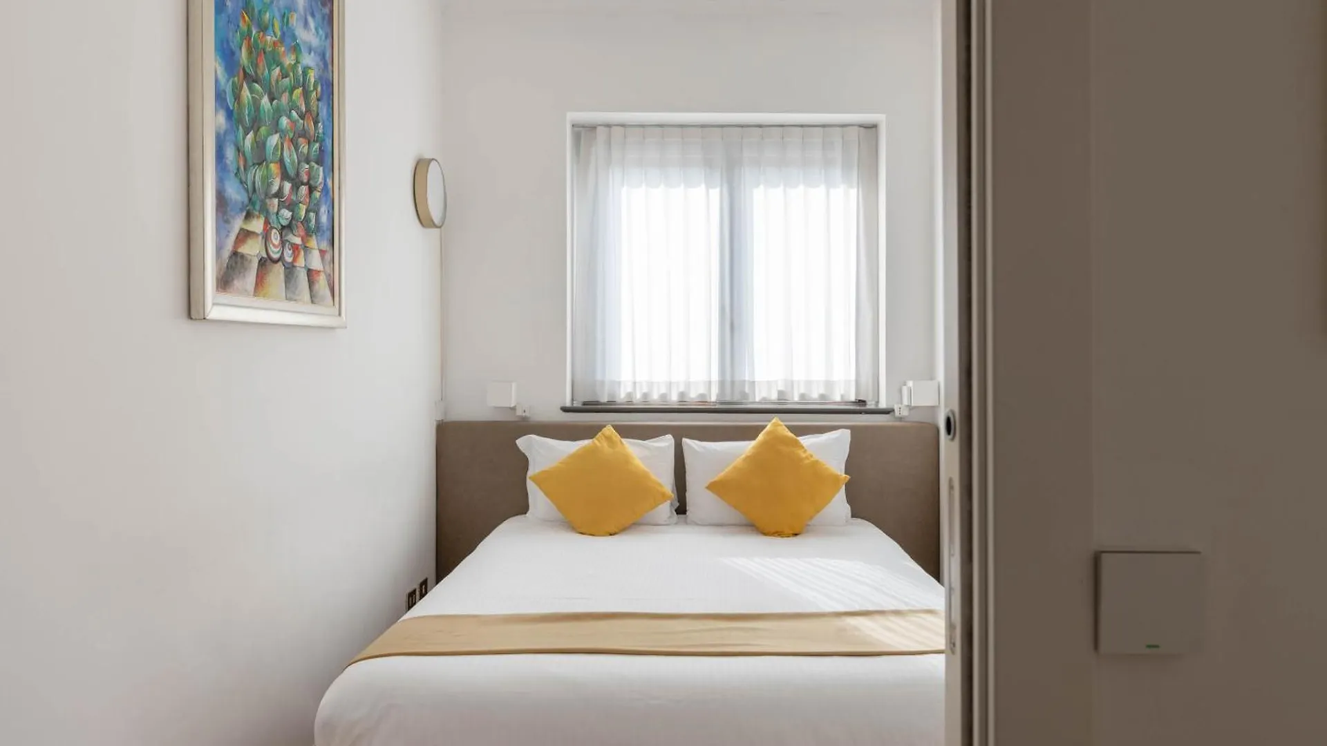 Heart Milan Apartments San Sepolcro Duomo 0*,  Italy