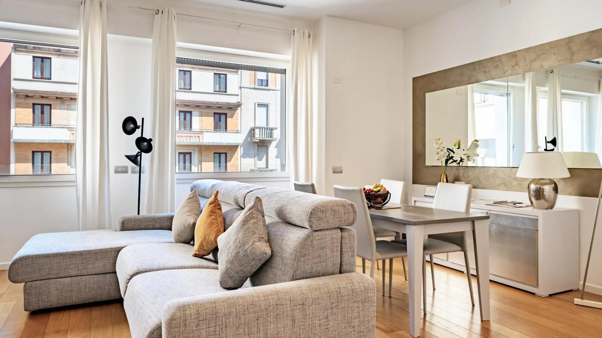 Heart Milan Apartments San Sepolcro Duomo 0*,