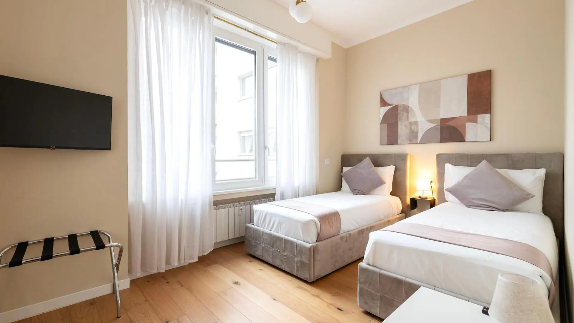 Heart Milan Apartments San Sepolcro Duomo 0*,  Италия