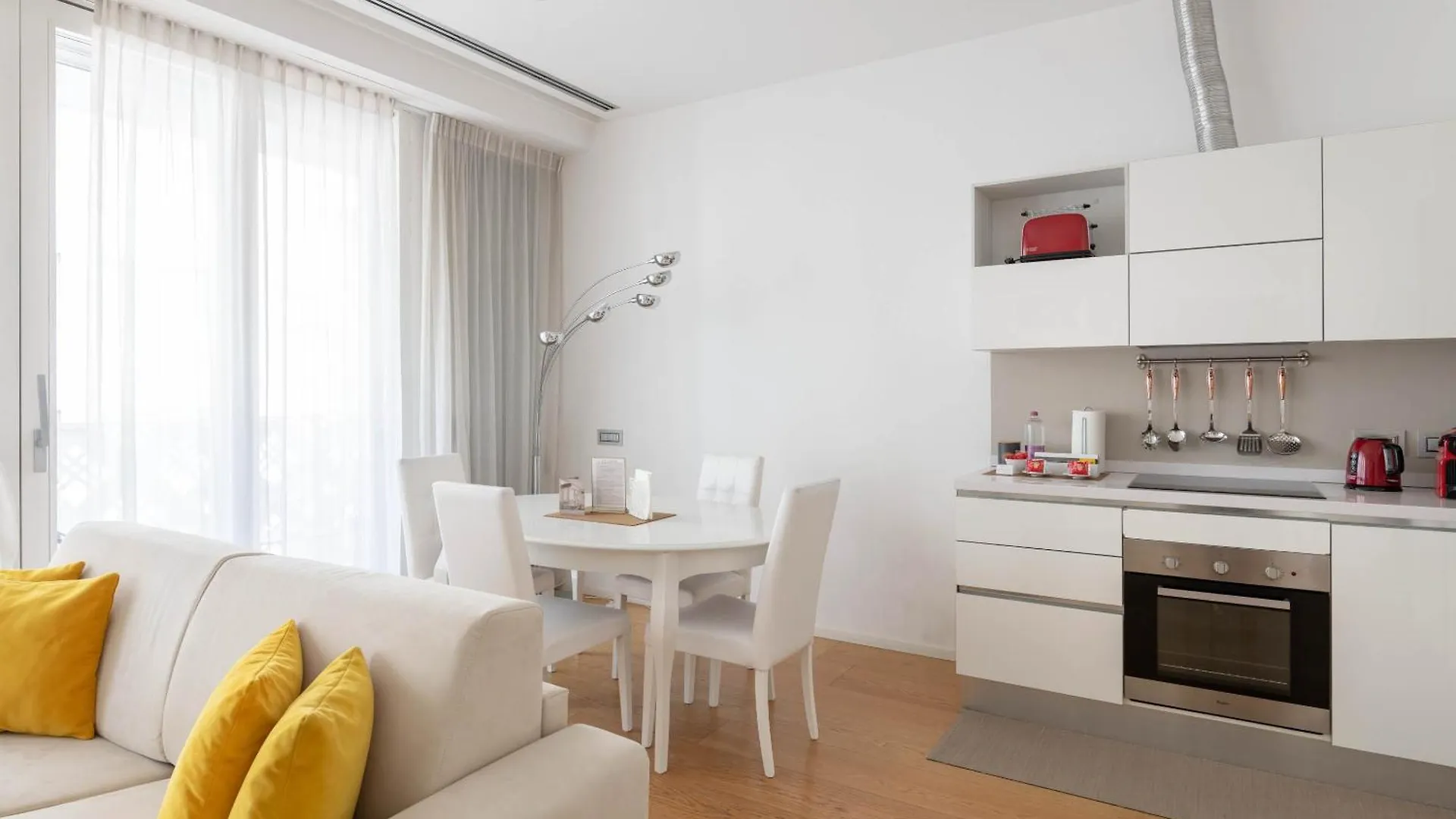 Heart Milan Apartments San Sepolcro Duomo 0*,  Italien